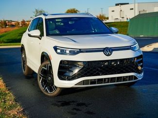 New 2026 Volkswagen Tiguan SEL R-Line video 2