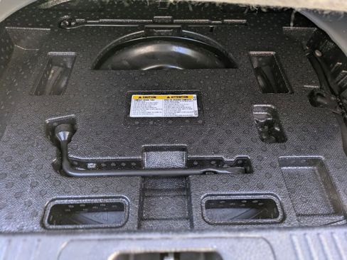 Used 2023 Toyota Camry SE image 35