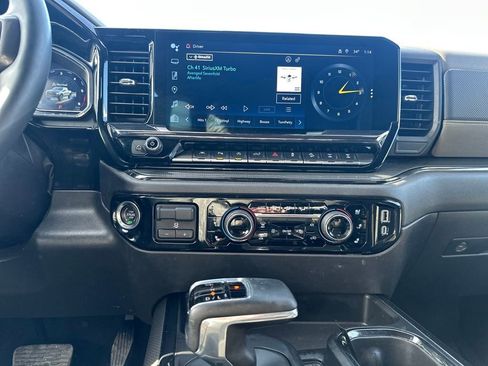 Used 2024 Chevrolet Silverado 1500 ZR2 image 15