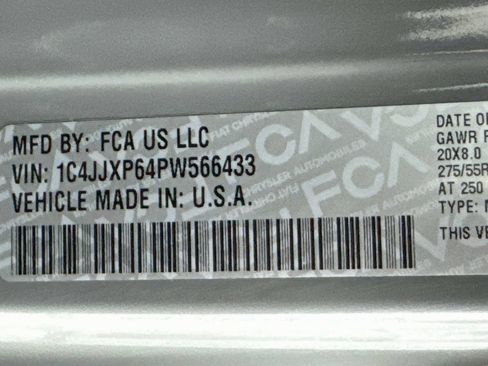 Used 2023 Jeep Wrangler Unlimited Sahara AWD/4WD image 33