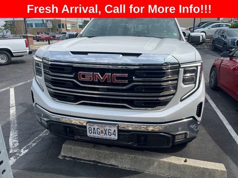 Used 2022 GMC Sierra 1500 SLT w/ SLT Premium Plus Package AWD/4WD image 2