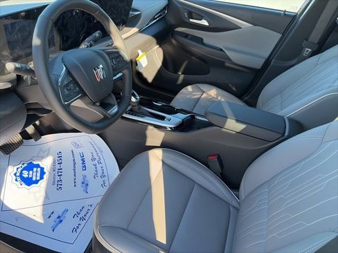 New 2026 Buick Envista Avenir image 16