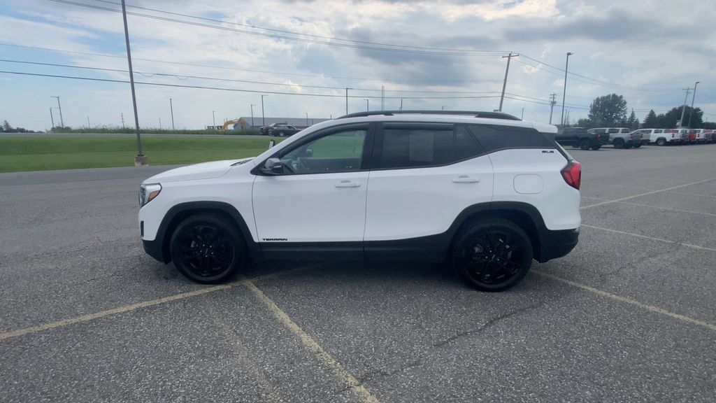 Used 2020 GMC Terrain SLE w/ Driver Convenience Package AWD/4WD image 5