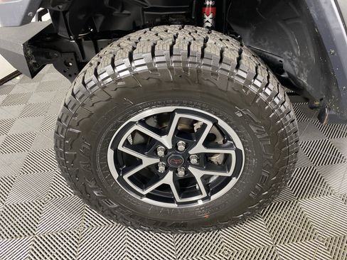 Used 2020 Jeep Gladiator Rubicon AWD/4WD image 12