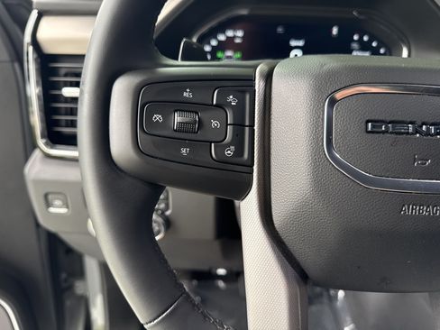 Used 2025 GMC Sierra 1500 Denali w/ Denali Reserve Package AWD/4WD image 11