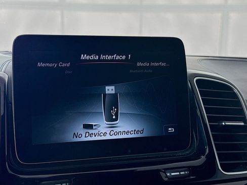 Used 2017 Mercedes-Benz GLS 63 AMG 4MATIC image 16