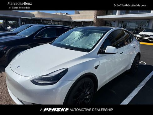 Used 2023 Tesla Model Y Performance image 1