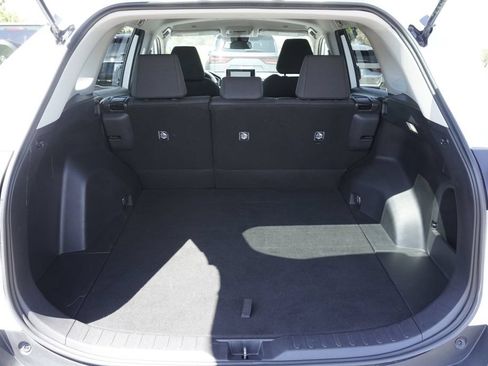 Used 2025 Toyota RAV4 LE AWD/4WD image 30