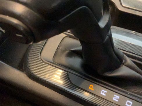 Used 2017 Chevrolet Colorado Z71 w/ Z71 Midnight Edition AWD/4WD image 15