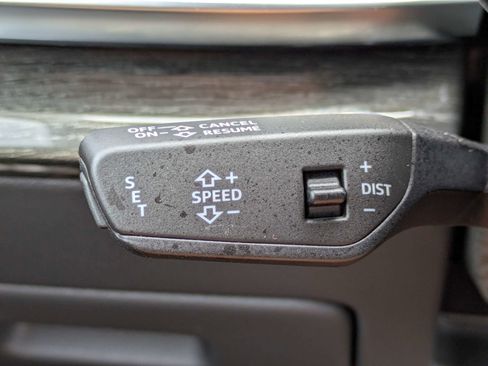 Used 2025 Audi Q7 3.0T Premium Plus AWD/4WD image 32