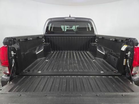 Used 2022 Toyota Tacoma SR5 w/ Technology Package RWD image 27