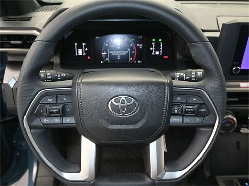 New 2025 Toyota 4Runner SR5 image 5