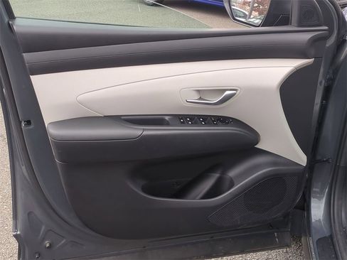 Certified 2025 Hyundai Tucson SEL image 10