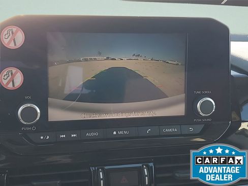 Used 2025 Nissan Pathfinder SV image 32