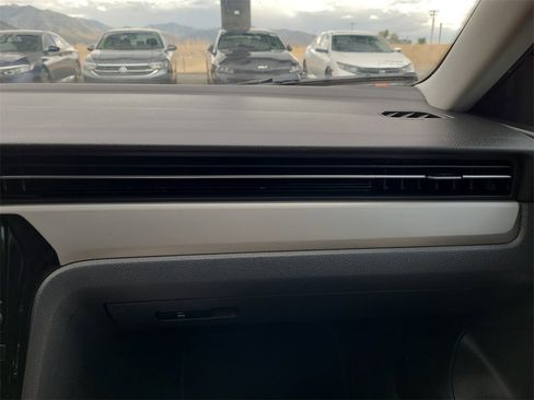 Used 2021 Volkswagen Passat 2.0T S image 16