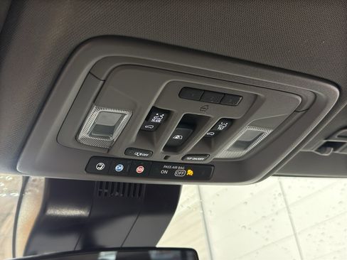 Used 2025 Chevrolet Silverado 1500 RST w/ Convenience Package II AWD/4WD image 36