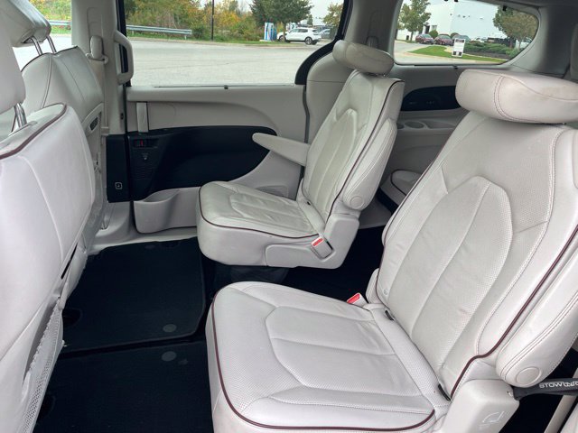 Used 2019 Chrysler Pacifica Limited FWD image 22