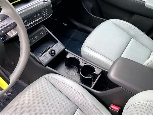 Used 2025 Hyundai Kona Limited FWD image 16