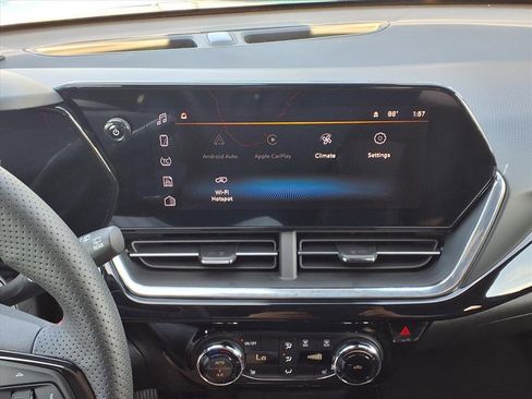 New 2026 Chevrolet Trax RS w/ Sunroof Package image 13