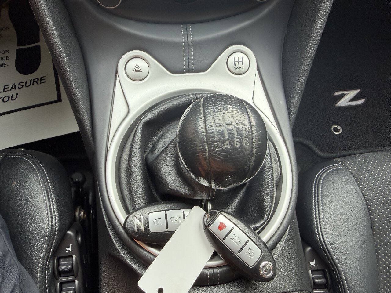 Used 2014 Nissan 370Z Touring w/ Sport Package RWD image 18