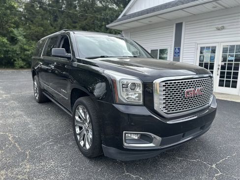 Used 2016 GMC Yukon XL Denali w/ Open Road Package AWD/4WD image 2
