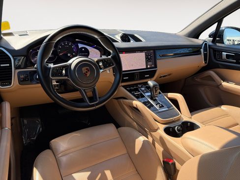 Used 2021 Porsche Cayenne AWD/4WD image 15