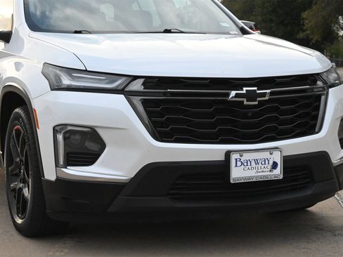 Used 2022 Chevrolet Traverse Premier w/ Redline Edition image 28