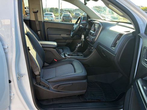 Used 2022 Chevrolet Colorado Z71 w/ Trail Boss Package AWD/4WD image 13
