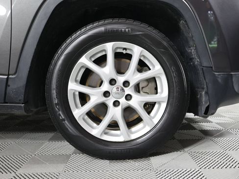 Used 2014 Jeep Cherokee Latitude FWD image 6
