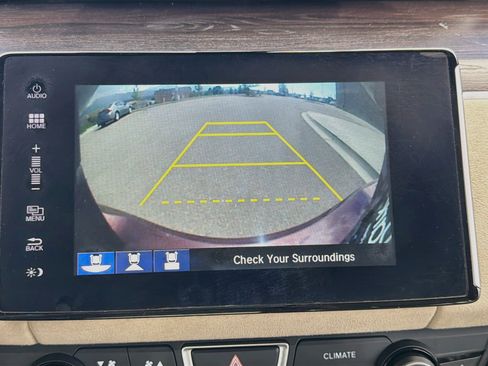 Used 2018 Honda Clarity Touring image 22