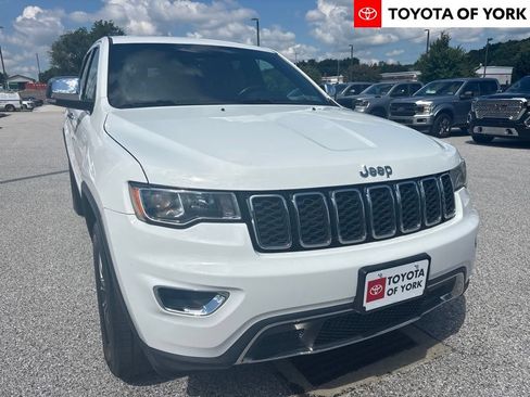 Used 2017 Jeep Grand Cherokee Limited AWD/4WD image 1