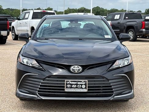 Used 2023 Toyota Camry LE FWD image 3