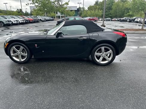Used 2006 Pontiac Solstice Convertible w/ Power Package RWD image 2