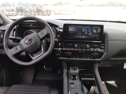 New 2026 Nissan Pathfinder Rock Creek AWD/4WD image 12