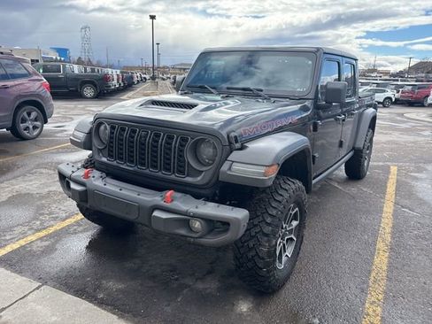 Used 2024 Jeep Gladiator Mojave w/ Technology Group image 2