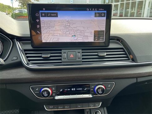 Certified 2025 Audi Q5 2.0T Premium Plus w/ Premium Plus Package image 19