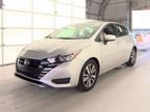 Used 2024 Nissan Versa SV FWD image 1