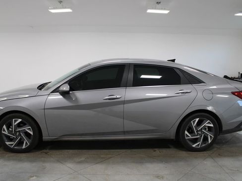 Used 2024 Hyundai Elantra SEL w/ Convenience Package image 6