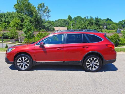 Used 2015 Subaru Outback 3.6R Limited AWD/4WD image 12