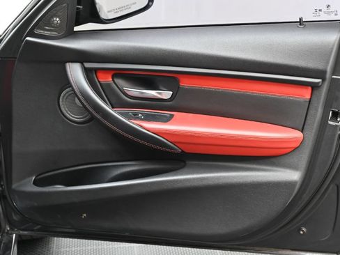 Used 2018 BMW M3 RWD image 21