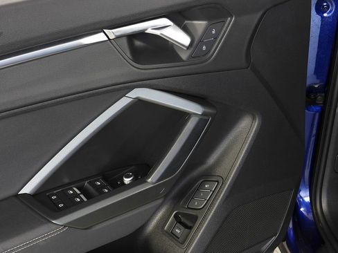 Used 2022 Audi Q3 2.0T Premium w/ Black Optic Sport Package image 12