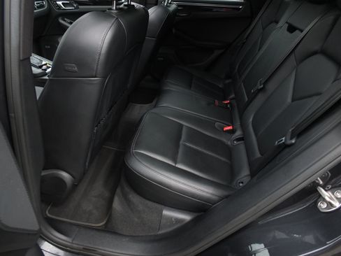 Used 2020 Porsche Macan S AWD/4WD image 13
