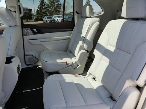 New 2026 Buick Enclave Avenir w/ Super Cruise Package AWD/4WD image 37