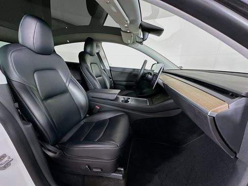 Used 2021 Tesla Model Y Long Range image 30