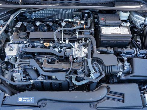 Used 2024 Toyota Corolla SE image 9