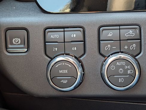 New 2026 GMC Sierra 1500 Elevation w/ Elevation Premium Package AWD/4WD image 42
