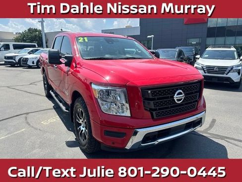 Used 2021 Nissan Titan SV w/ SV Convenience Package AWD/4WD image 3