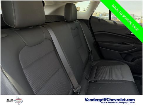 Used 2025 Chevrolet Trax LT w/ Driver Confidence Package FWD image 26