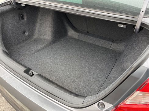 Used 2018 Honda Accord EX-L image 10