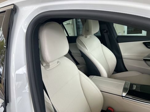 Used 2024 Mercedes-Benz C 300 Sedan image 18